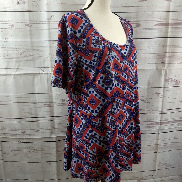 LuLa Roe Aztec Short Sleeve Top - Picture 3 of 7